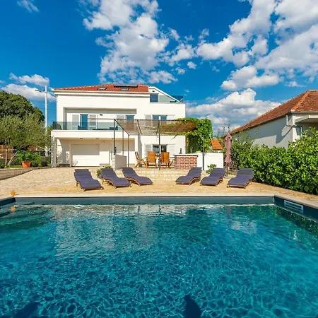 Apartments Luka & Lorena Galovac  Exterior photo