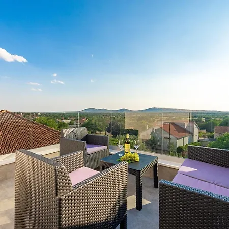 Apartments Luka & Lorena Galovac  Exterior photo